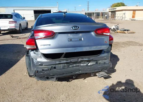 2017 Kia Forte S z USA, uszkodzony, nr VIN 3KPFL4A78HE137212